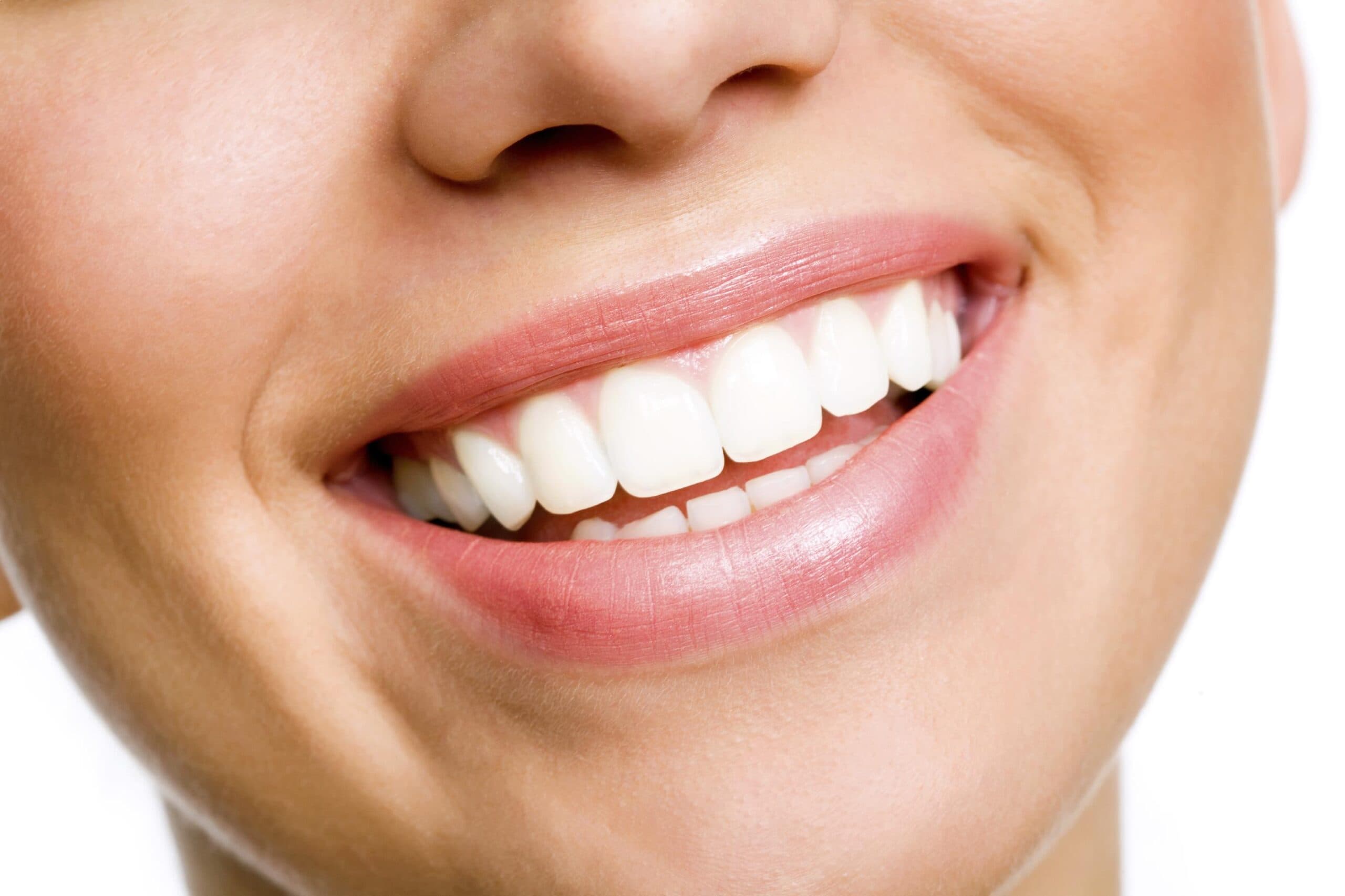 Easy Habits to Keep the Teeth White